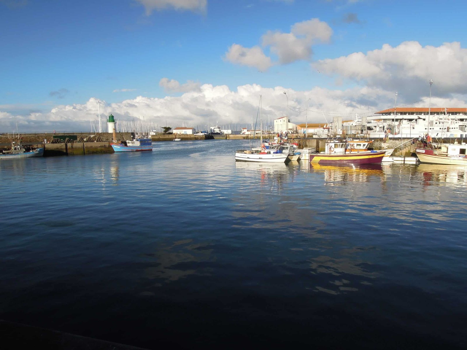L'Île-d'Yeu - plage et vue de la ville
