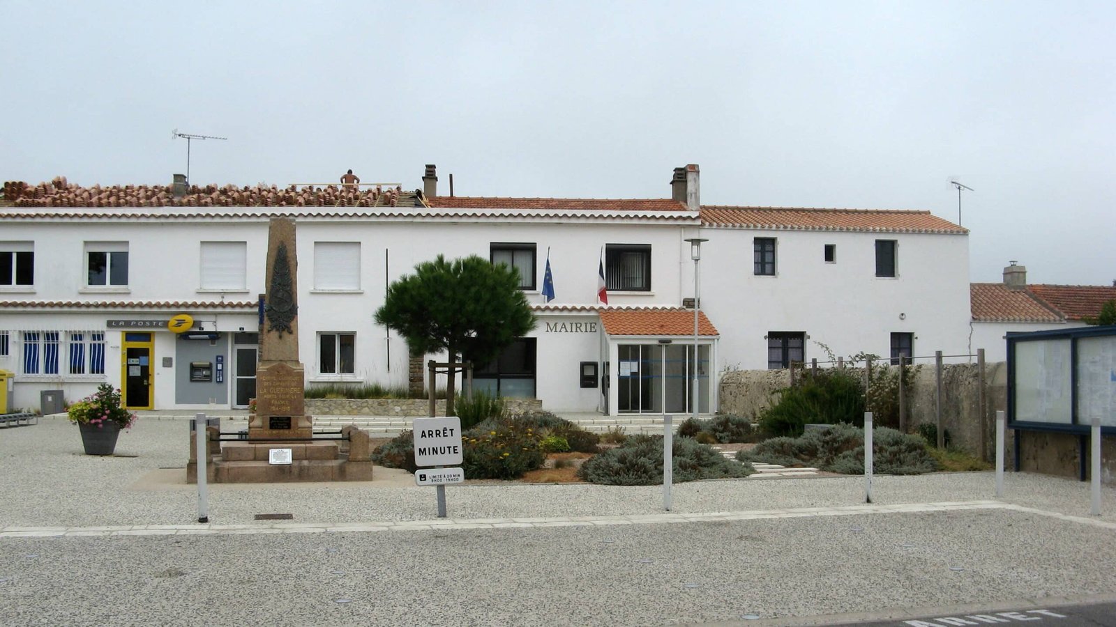 La Guérinière - plage et vue de la ville