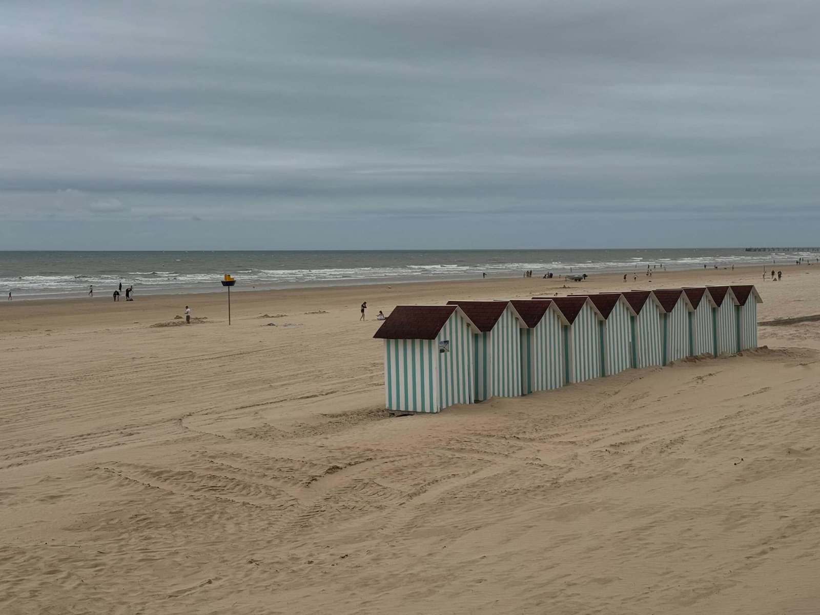 Saint-Jean-de-Monts - plage et vue de la ville