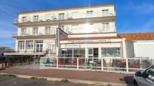 Hôtel La Corniche — Sion-sur-l’Océan