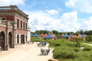Le Camp du Drap d’Or — Hôtel Puy du Fou