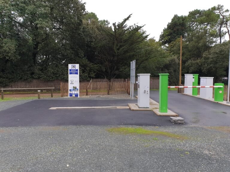 Aire CampingCarPark Le Bouil — Longéville-sur-Mer (Vendée)