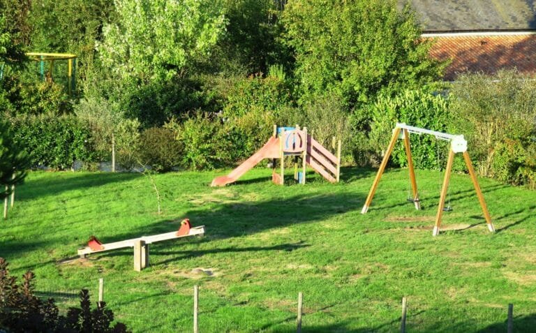 Camping Au Bois du Cé – Chanverrie, près du Puy du Fou (Vendée)