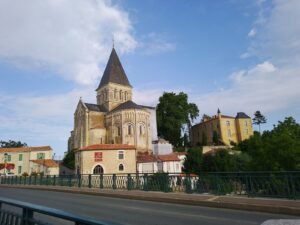 Camping "Au Bord du Lay" — Mareuil-sur-Lay-Dissais (Vendée)