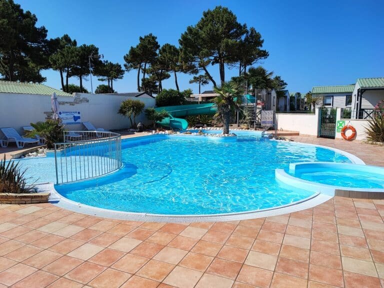 Camping Les Tulipes — L'Aiguillon-la-Presqu'île (Vendée)