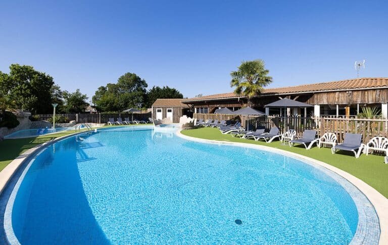 Camping Paradis La Grand'Métairie — Saint-Hilaire-la-Forêt (Vendée)