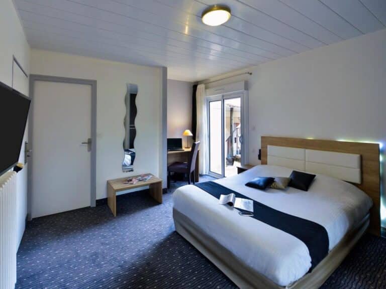 Contact Hôtel le Moulin Neuf — Chantonnay (Vendée)