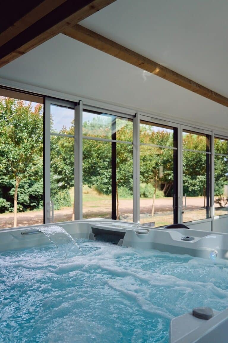 Domaine de la Coutardiere - Gîte 15 personnes avec piscine intérieure en Vendée — Saint-Vincent-sur-Jard (Vendée)