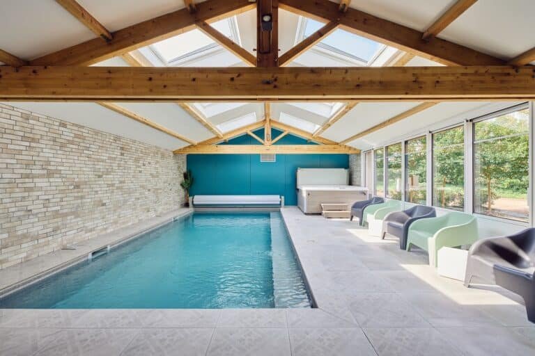 Domaine de la Coutardiere - Gîte 15 personnes avec piscine intérieure en Vendée — Saint-Vincent-sur-Jard (Vendée)