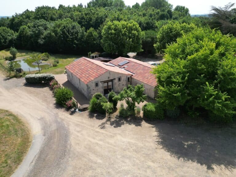 Gîte de la Saminière (Spa et piscine) — Avrillé (Vendée)