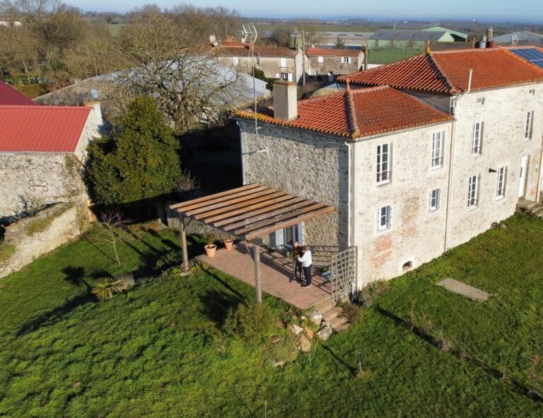 GITE LE FIGONIER, Gîte de groupe 15 personnes, 20 min Puy du Fou en Vendée — Mouchamps (Vendée)