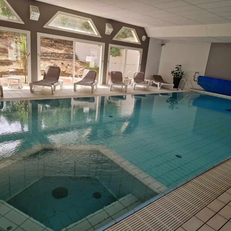 Hôtel Restaurant Les Cols Verts — La Tranche-sur-Mer (Vendée)