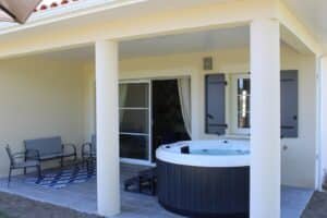 Le clos des Iris 85 - Gîtes famille et couple avec spa — Fontenay-le-Comte (Vendée)