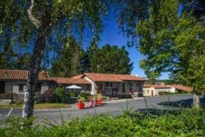 Logis Hôtel la Chaumière - Proche Puy du Fou — Mortagne-sur-Sèvre (Vendée)