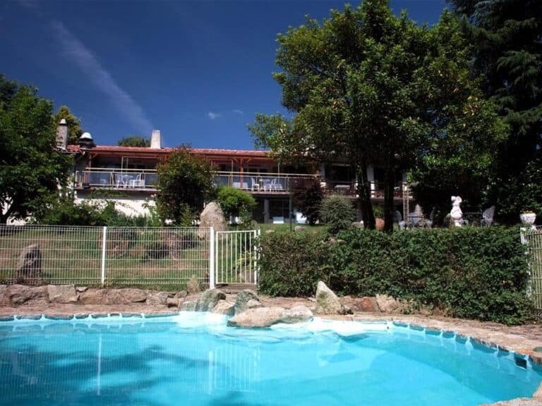 Logis Hôtel la Chaumière - Proche Puy du Fou — Mortagne-sur-Sèvre (Vendée)