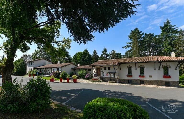 Logis Hôtel la Chaumière - Proche Puy du Fou — Mortagne-sur-Sèvre (Vendée)