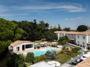 Logis Le Rabelais – Hôtel Restaurant Spa - photo 1