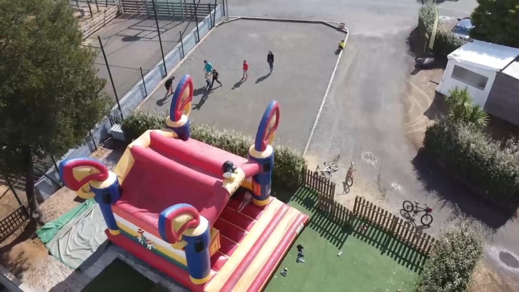 Aperçu de la vidéo officielle de Camping Le California