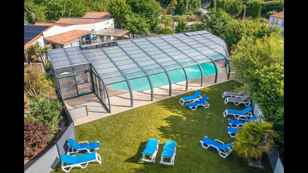 Aperçu de la vidéo officielle de Camping Les Charmes