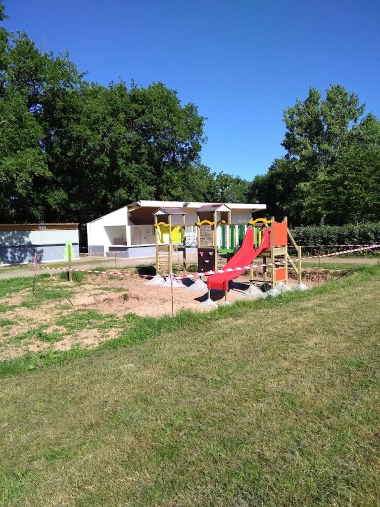 Camping Municipal "Le Bois du Bouquet" - photo 1