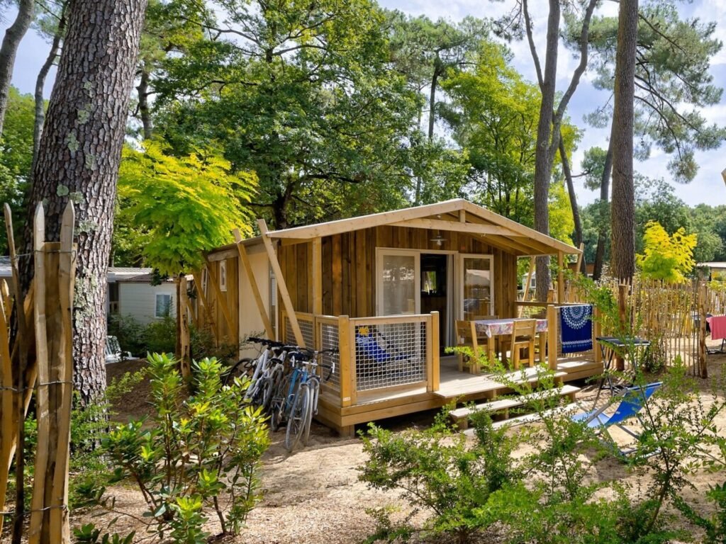 Lodge Sweetflower, Flower Camping Au Bois des Biches à Saint-Hilaire-de-Riez